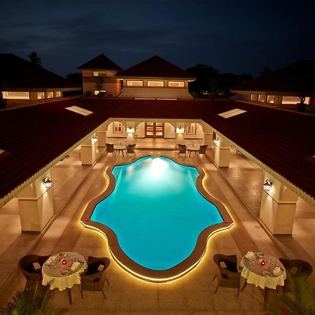 Neonz Resort & Club Anand Bagian luar foto